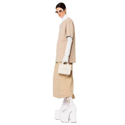 THE LEATHER CROSSBODY TOTE BAG